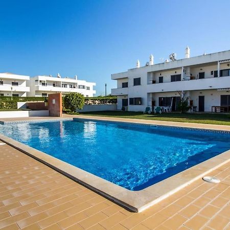 Lake Apartment - Pool And Sea View & Tennis Court & Bbq ペラ エクステリア 写真
